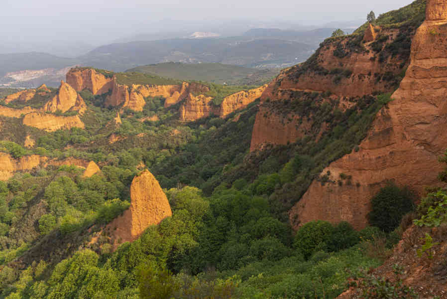 León 057 - las Médulas - monumento natural de las Médulas.jpg